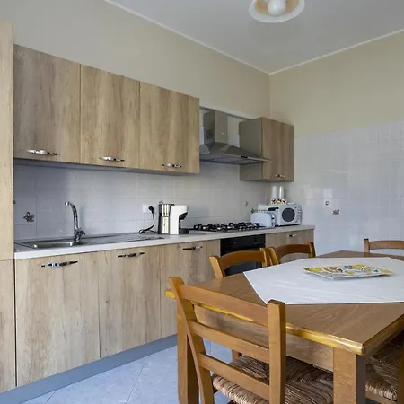 Sicilia Bedda House شقة *